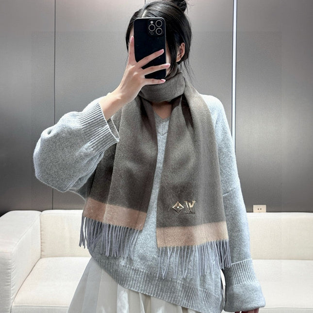 LV SCARF 180 CM IN CASHMERE 700797
