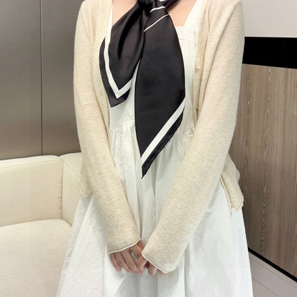 CHANEL 25S SCARF 90 IN SILK 732132