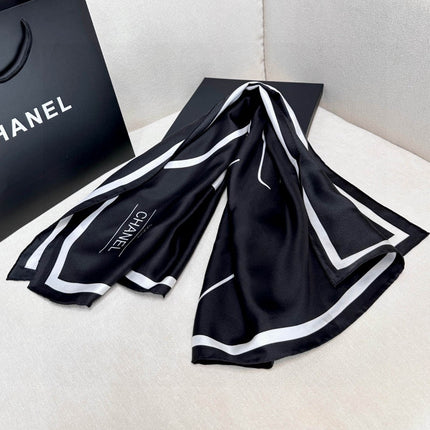 CHANEL 25S SCARF 90 IN SILK 732132