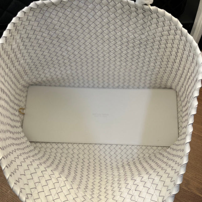 SMALL CABAT 33 IN WHITE LAMBSKIN