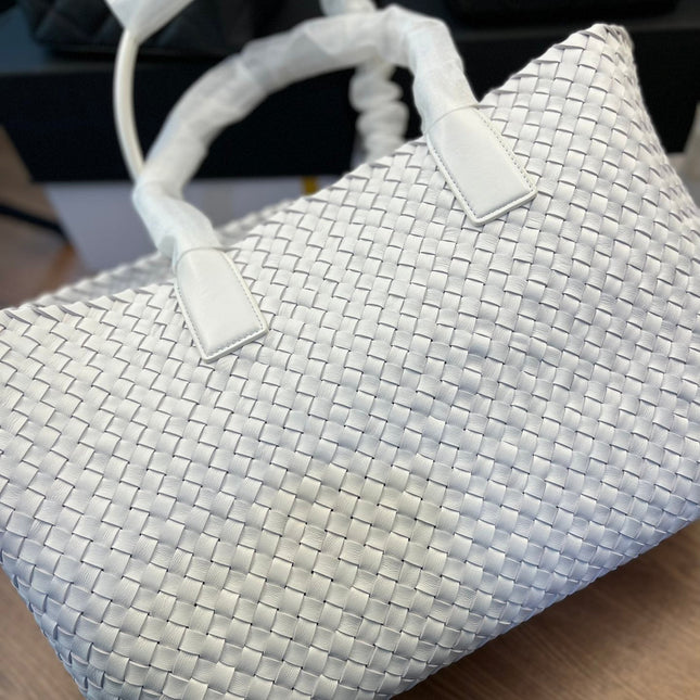 SMALL CABAT 33 IN WHITE LAMBSKIN