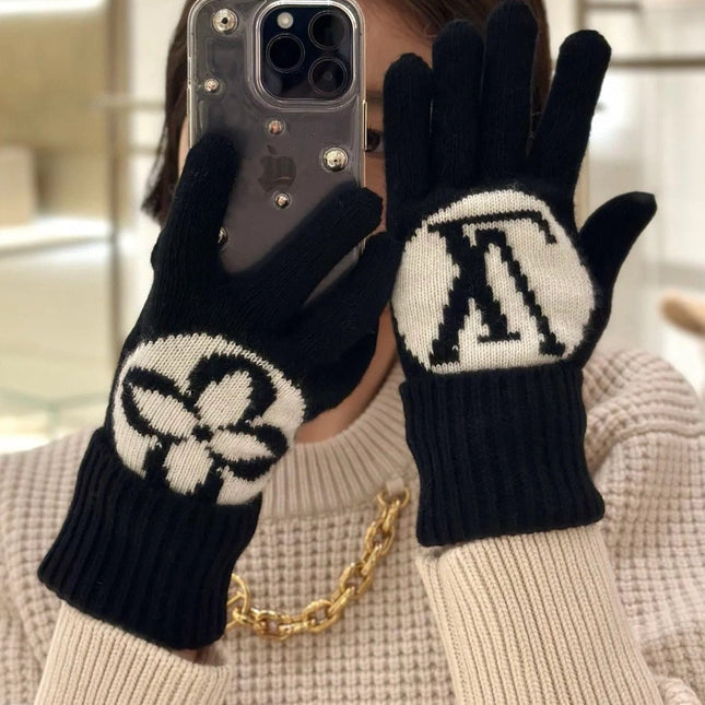 LV GLOVES IN BLACK MIX WHITE WOOL 464988