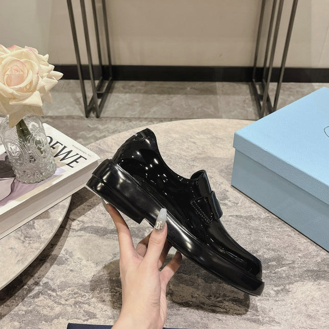 PRA SQUARE HEAD LOAFERS GLOSSY BLACK CALFSKIN