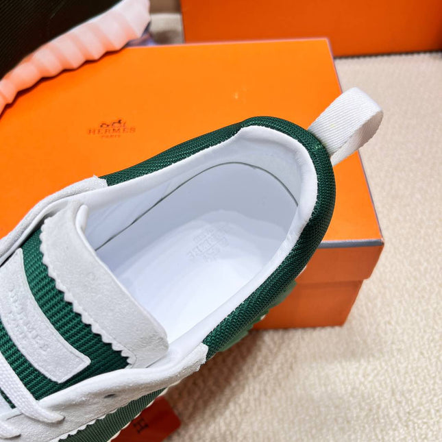 BOUNCING SNEAKER IN PALE GRAY SUEDE AND GREEN FOREST KNIT