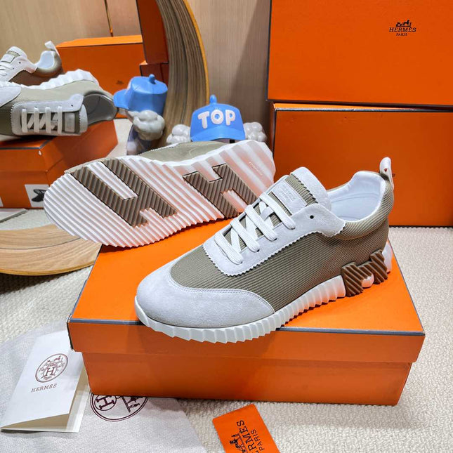 BOUNCING SNEAKER IN PALE GRAY SUEDE AND WOOD BROWN KNIT