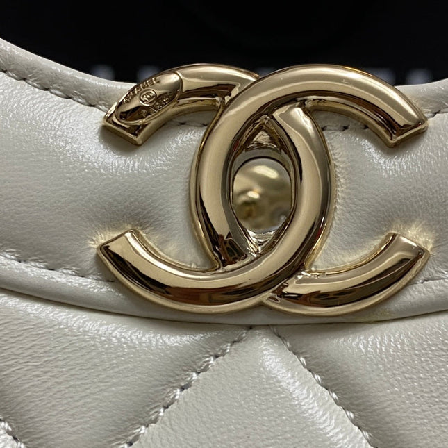 CC SMALL 30 SHOPPING BAG IN WHITE CALFSKIN