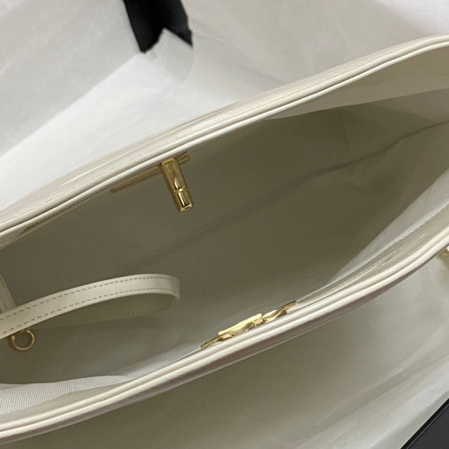 CC SMALL 30 SHOPPING BAG IN WHITE CALFSKIN