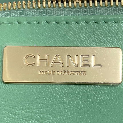 CC SMALL 30 SHOPPING BAG IN GREEN MINT CALFSKIN