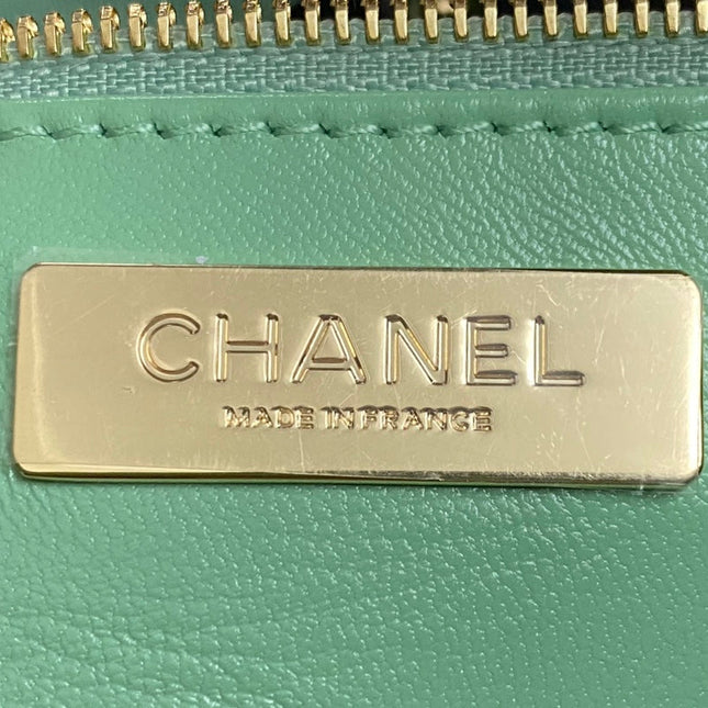 CC SMALL 30 SHOPPING BAG IN GREEN MINT CALFSKIN