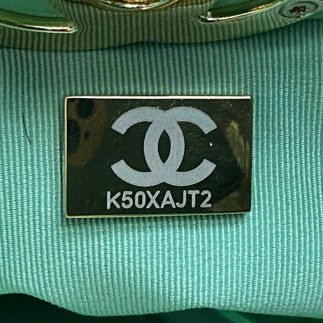 CC SMALL 30 SHOPPING BAG IN GREEN MINT CALFSKIN