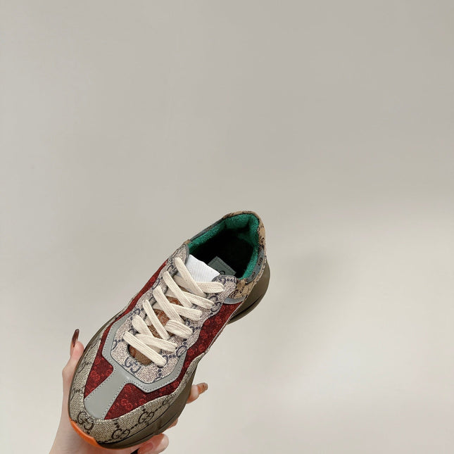 GG RHYTON TRAINER LIGHT GRAY AND SCARLET CALFSKIN