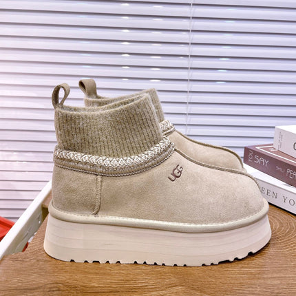 SNOW BOOTS IN DESERT BROWN SUEDE WITH ETHNIC STYLE SOCK