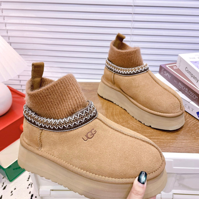 SNOW BOOTS IN CIDER BROWN SUEDE WITH ETHNIC STYLE SOCK