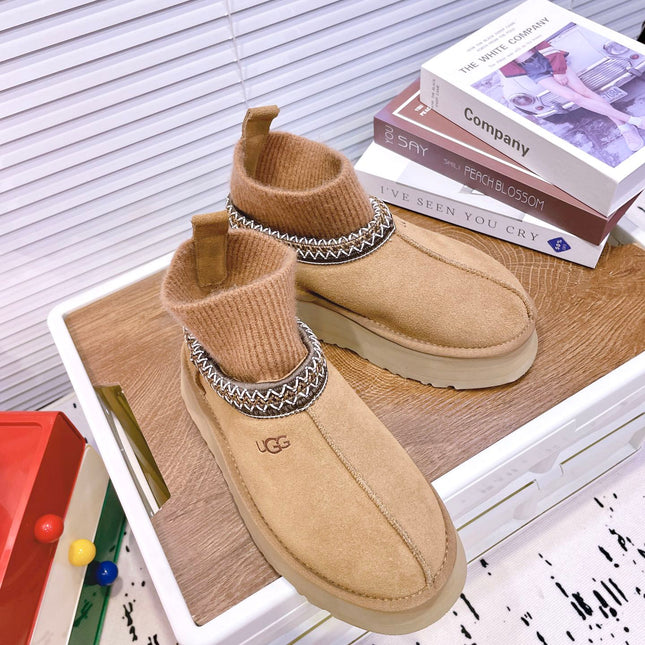 SNOW BOOTS IN CIDER BROWN SUEDE WITH ETHNIC STYLE SOCK