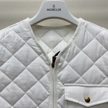MONCLER 25S DOWN VEST IN WHITE 081