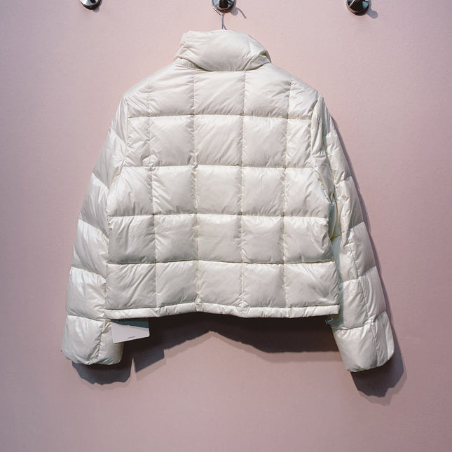 MONCLER 25S JACKET IN WHITE 037
