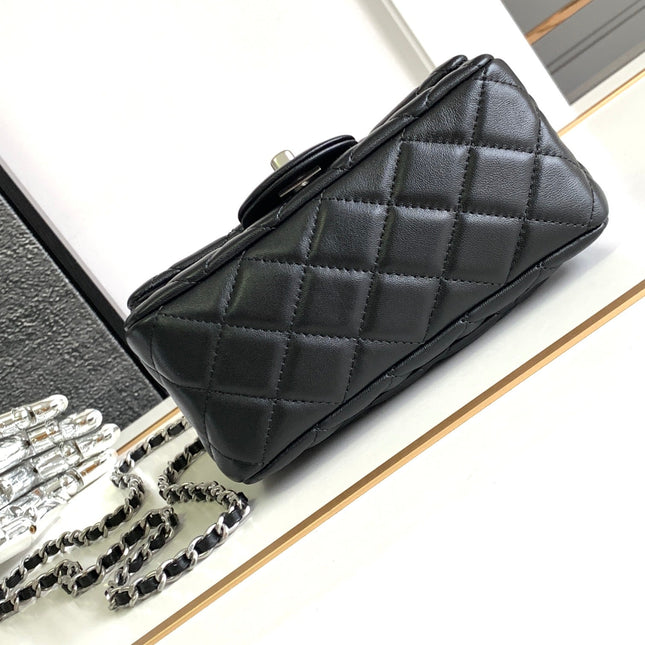CC SMALL 17 FLAP BAG IN BLACK CALFSKIN