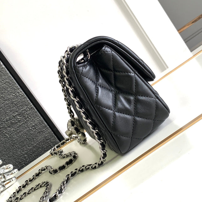 CC SMALL 17 FLAP BAG IN BLACK CALFSKIN