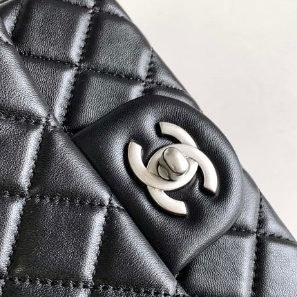CC SMALL 17 FLAP BAG IN BLACK CALFSKIN