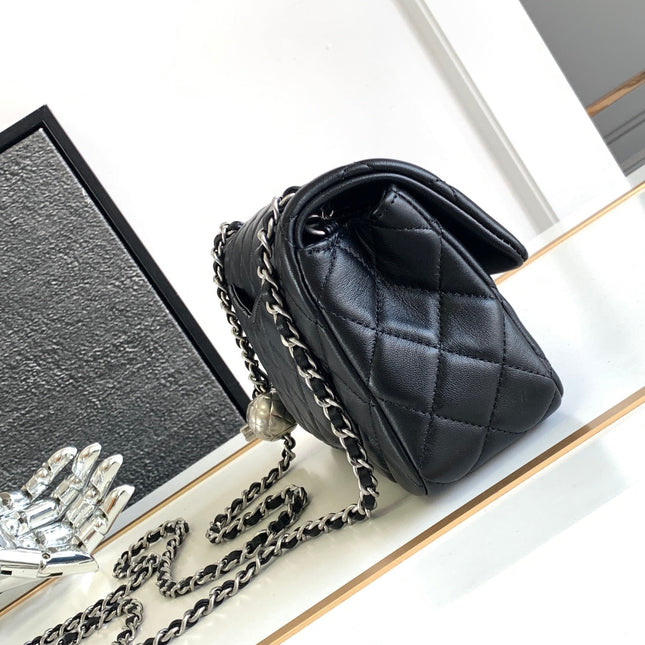 CC SMALL 20 FLAP BAG IN BLACK CALFSKIN