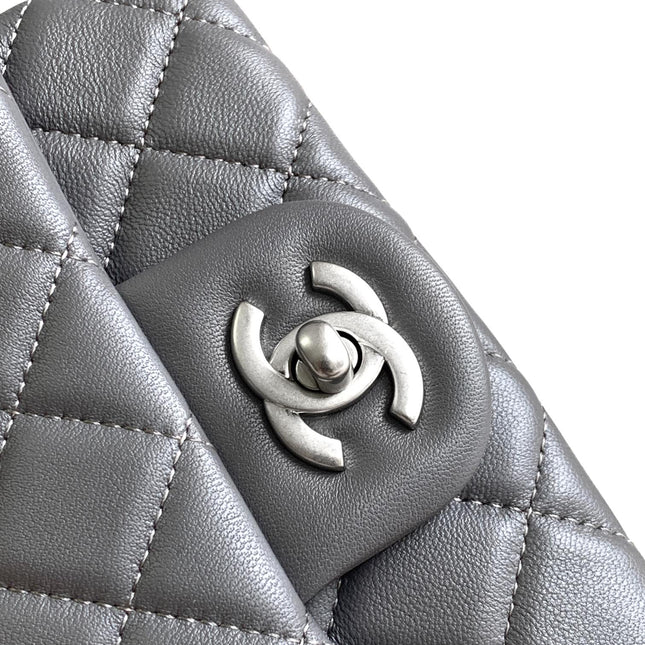CC SMALL 17 FLAP BAG IN DARK GREY CALFSKIN