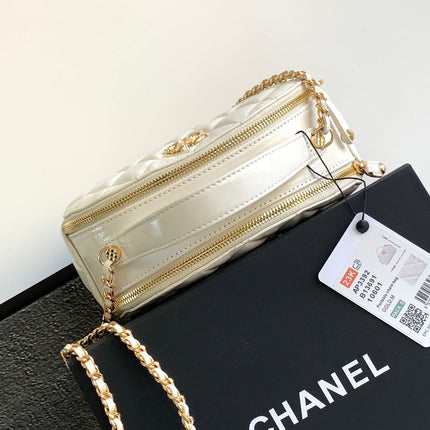 CC CLASSIC MINI 20 CLUTCH WITH STRAP IN GLOSSY WHITE CALFSKIN