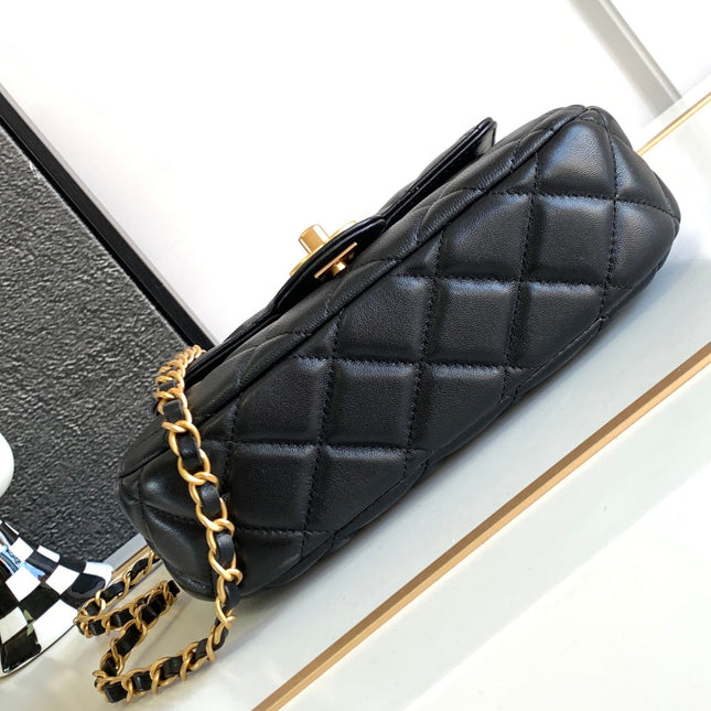 CC MINI 20 HANDBAG IN BLACK CALFSKIN GOLD HARDWARE