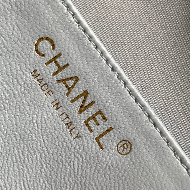 CC 25 BACKPACK IN LIGHT GREY CALFSKIN GOLD HARDWARE