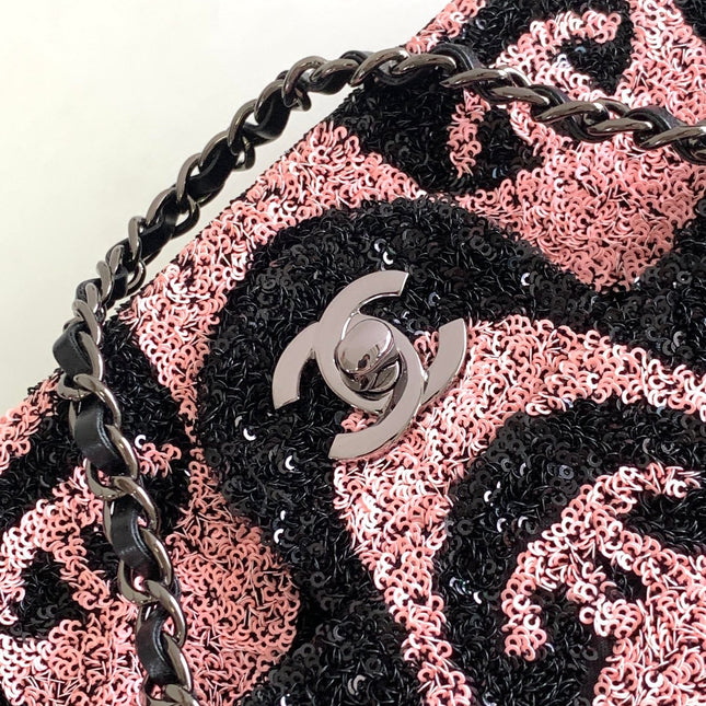 CC 25 GRAFFITI SEQUINS FLAP BAG BLACK MIX PINK
