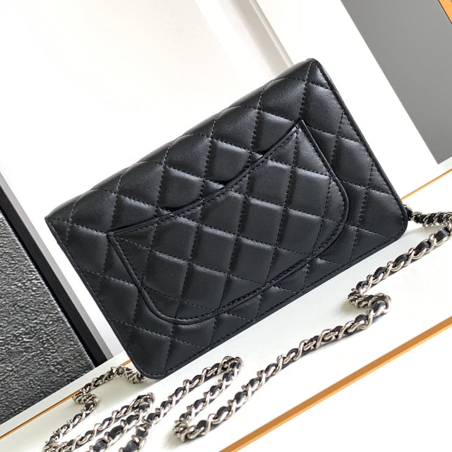 CC WOC 19 BAG IN BLACK CALFSKIN WITH SILVER LOGO