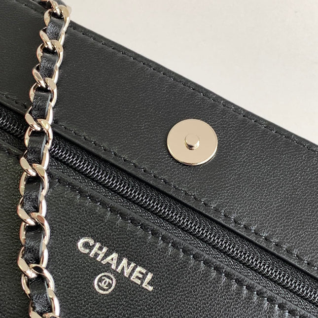 CC WOC 19 BAG IN BLACK CALFSKIN WITH SILVER LOGO