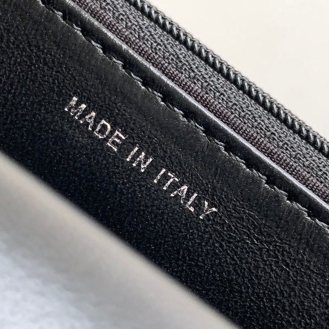 CC WOC 19 BAG IN BLACK CALFSKIN WITH SILVER LOGO