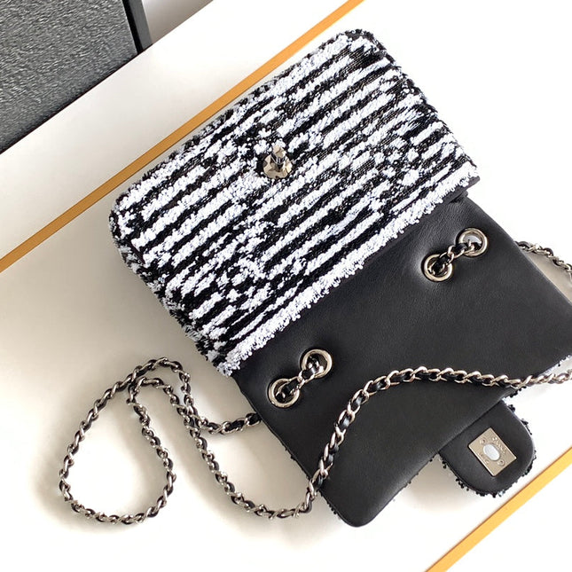 CC 21 EVENING PARTY BAG IN BLACK MIX WHITE WOOL TWEED