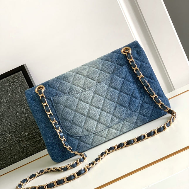 CC MEDIUM 25 CLASSIC BAG IN BLUE DENIM DIP