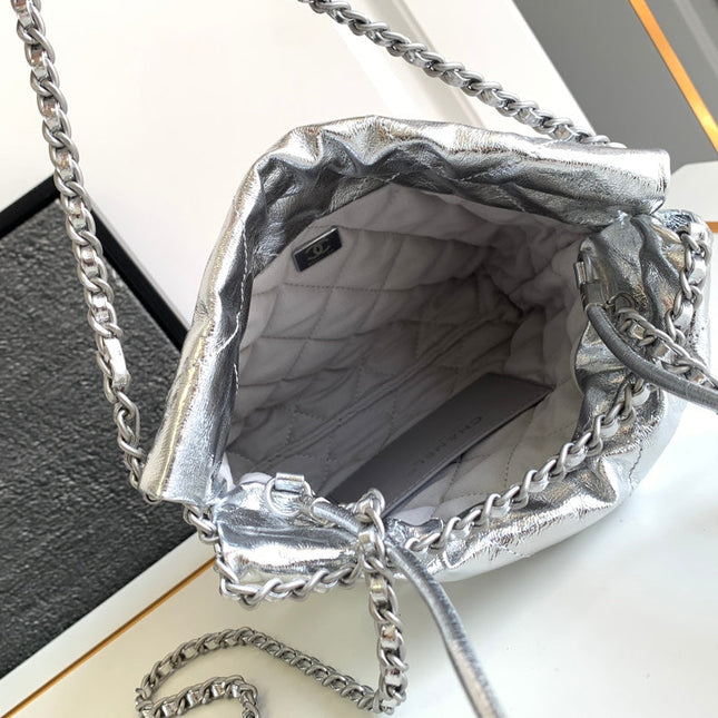 CC 22 BAG IN SILVER SHINY CALFSKIN AND GOLD METAL