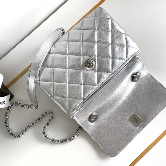 CC MINI 19 FLAP BAG IN SILVER CALFSKIN
