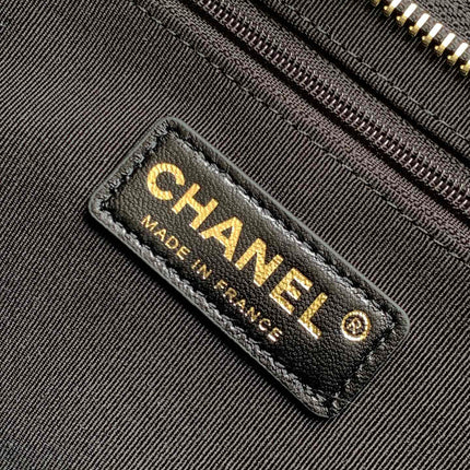 CHANEL 25S HOBO BAG 32 CM IN BLACK LAMBSKIN WITH GOLD HARDWARE