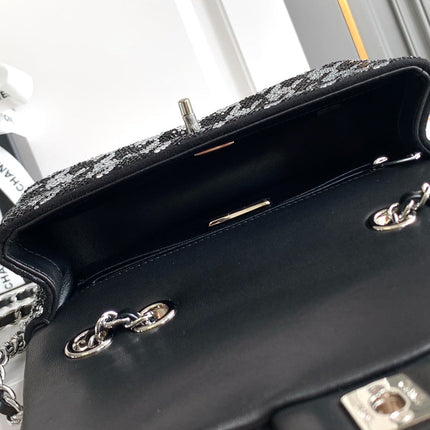 CC 21 EVENING BAG IN BLACK MIX SILVER CALFSKIN