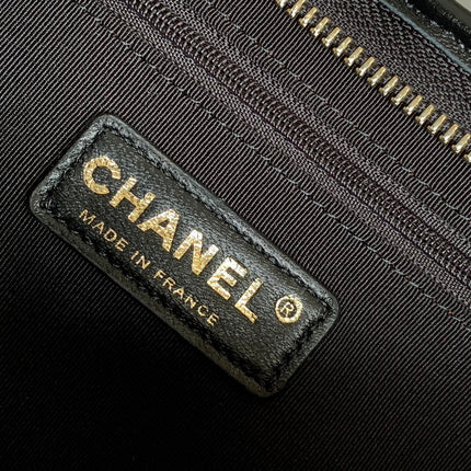 CHANEL 25S HOBO BAG 26 CM IN BLACK LAMBSKIN WITH GOLD HARDWARE
