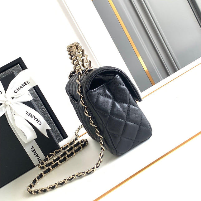 CC MINI 20 FLAP BAG IN BLACK CALFSKIN