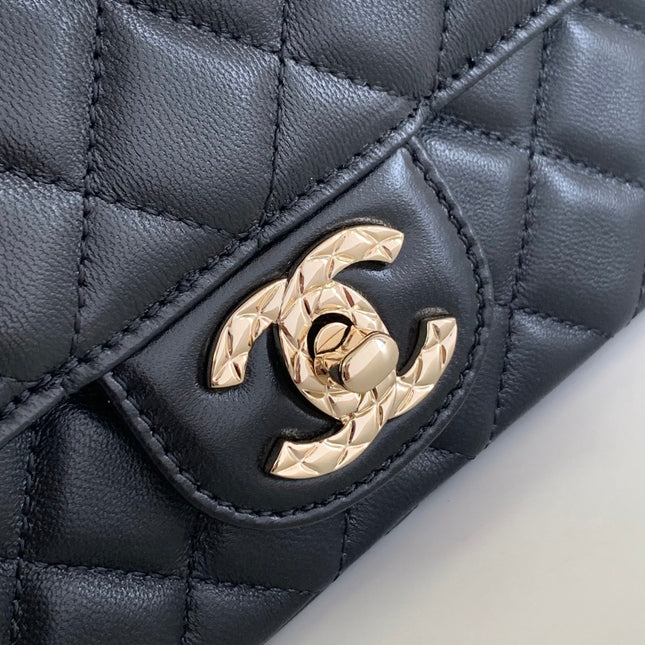 CC MINI 20 FLAP BAG IN BLACK CALFSKIN