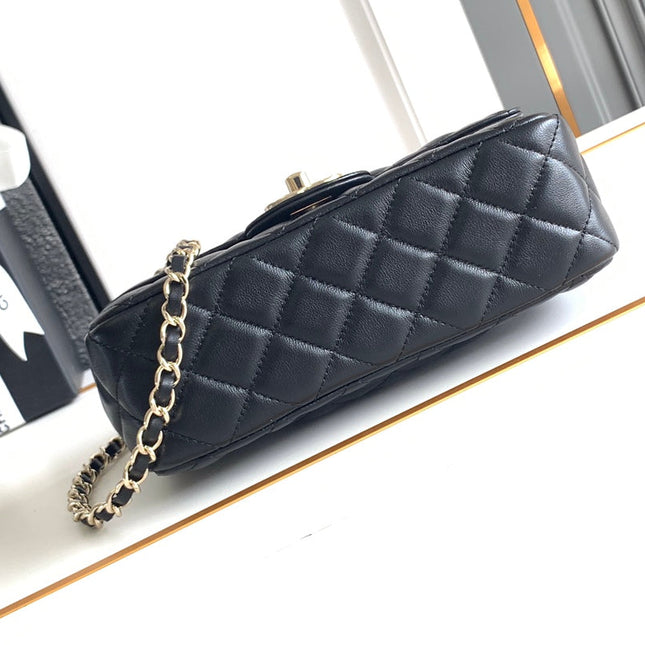 CC MINI 20 FLAP BAG IN BLACK CALFSKIN