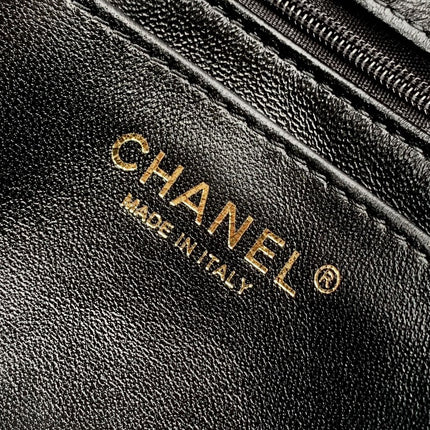 CC MINI 20 FLAP BAG IN BLACK CALFSKIN