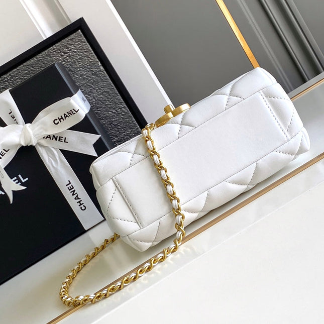 CC MINI 20 FLAP BAG IN WHITE LAMBSKIN GOLD HARDWARE