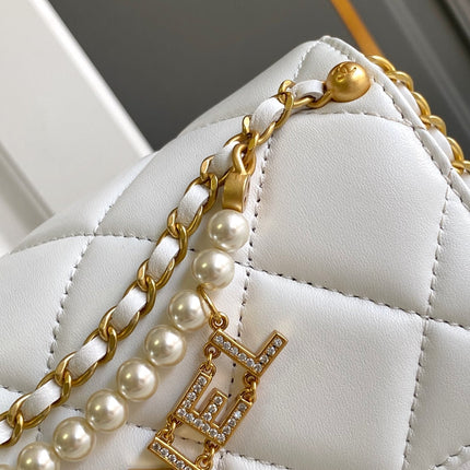 CC MINI 20 FLAP BAG IN WHITE LAMBSKIN GOLD HARDWARE