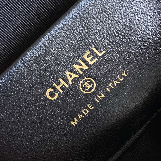 CC MINI 13 CLUTCH WITH STRAP IN BLACK LAMBSKIN ATTACH BOW