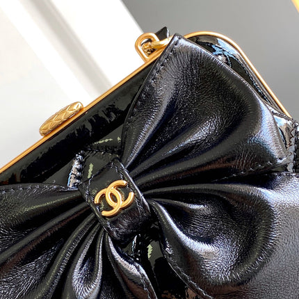 CC MINI 13 CLUTCH WITH STRAP IN BLACK LAMBSKIN ATTACH BOW