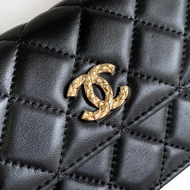 CC 18 FLAP BAG WITH HANDLE IN BLACK CALFSKIN