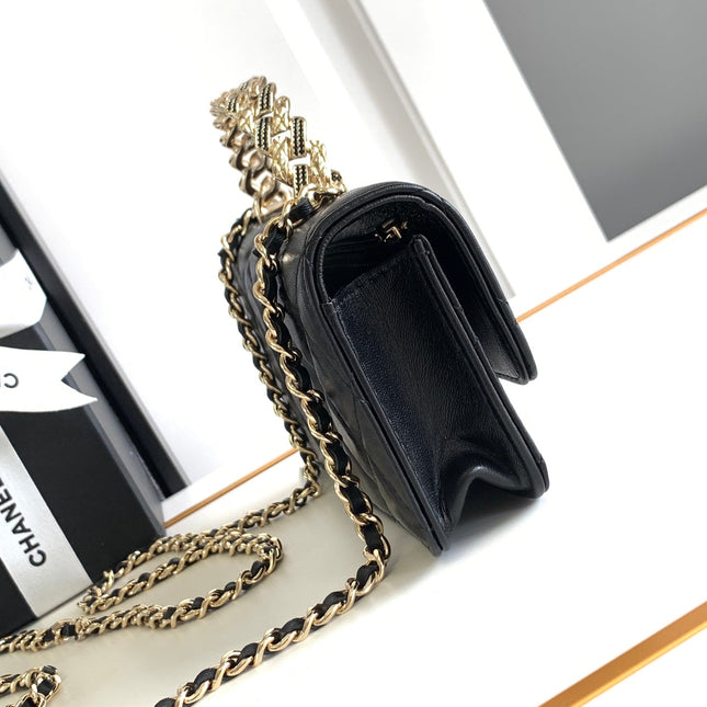 CC 18 FLAP BAG WITH HANDLE IN BLACK CALFSKIN
