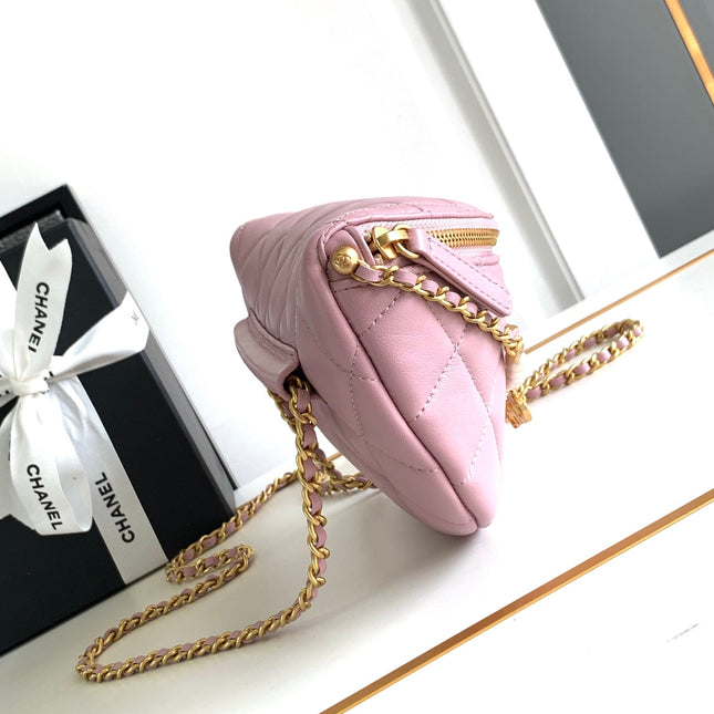 CC WAIST 24 BAG IN LIGHT PINK CALFSKIN WITH PEARL CHAIN AND GOLD HARDWARE